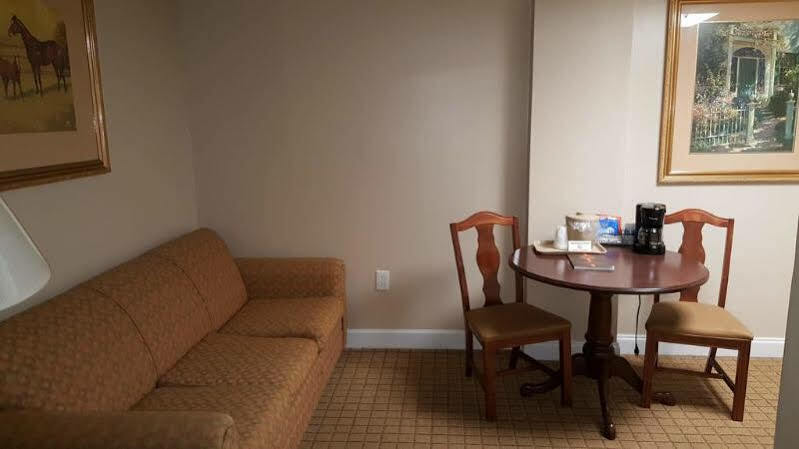 Inn On Broadway Downtown/Keeneland/Medical Center Lexington Exterior photo